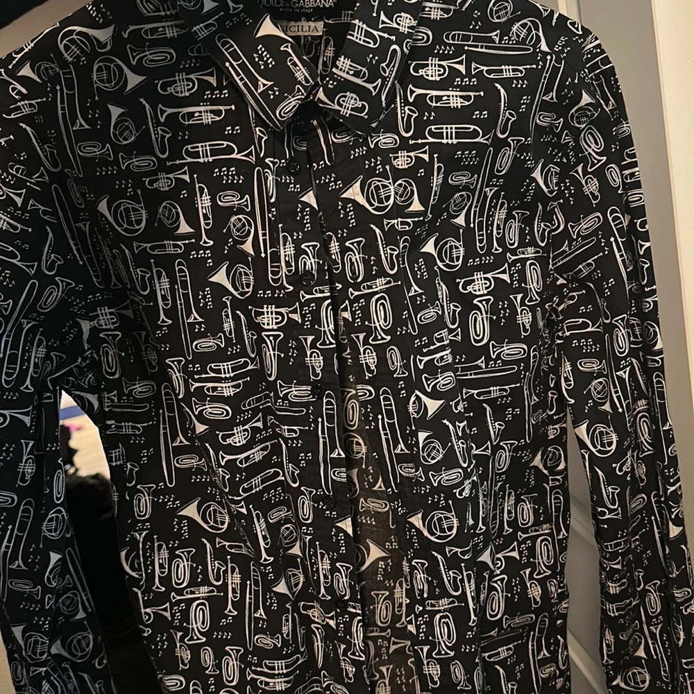 Used once D&G shirt really nice my loss no longer fits
